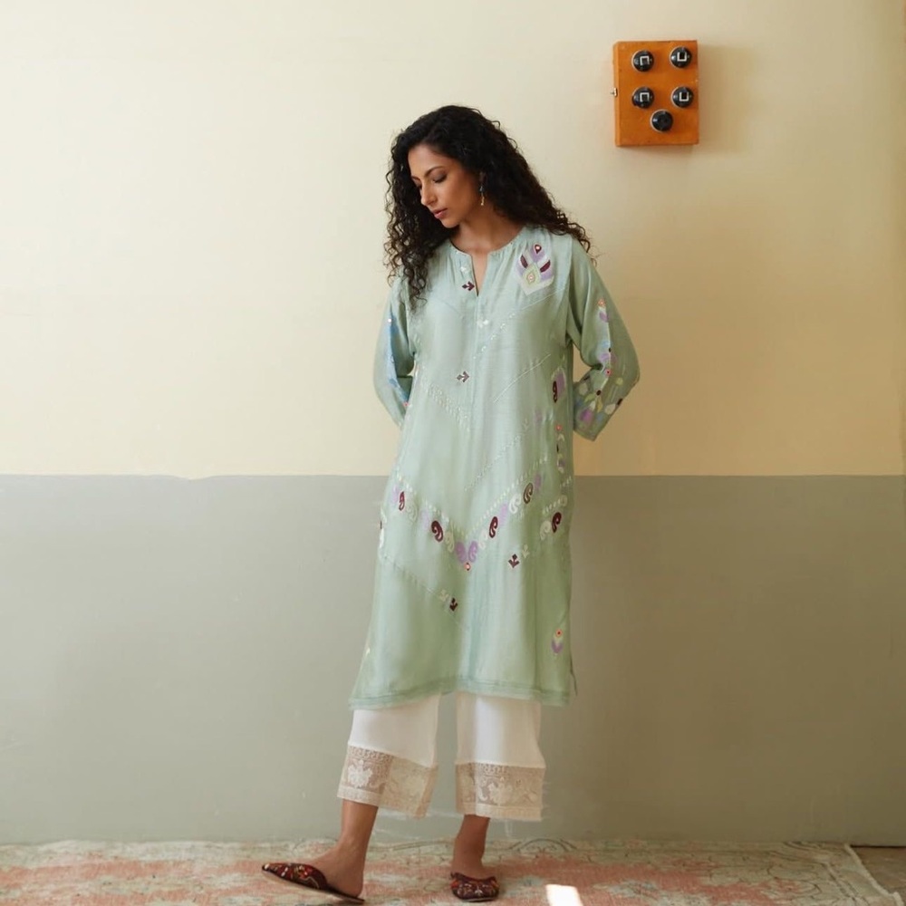 Misha Lakhani (Mint Green Embroidered Kurta)